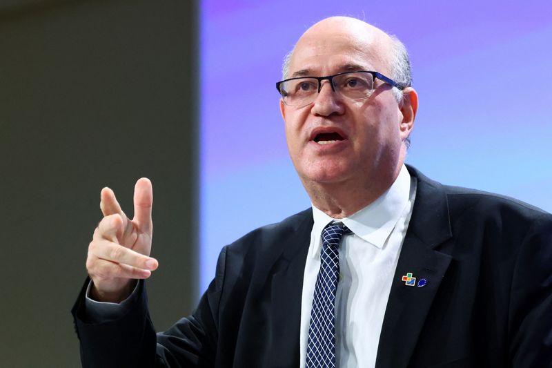 &copy; Reuters. FOTO DE ARCHIVO-Ilan Goldfajn, Presidente del Banco Interamericano de Desarrollo habla en la Mesa Redonda Empresarial UE-ALC 2023 en la sede de la Comisión Europea el día de la cumbre UE-CELAC, en Bruselas, Bélgica. 17 de julio de 2023. REUTERS/Yves He