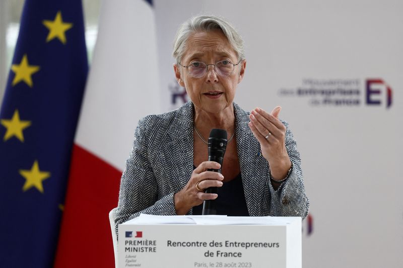 &copy; Reuters. FILE PHOTO: French Prime Minister Elisabeth Borne speaks during the MEDEF union summer forum "La Rencontre des Entrepreneurs de France, LaREF" at the Paris Longchamp Racecourse in Paris, France, August 28, 2023. REUTERS/Benoit Tessier/File Photo