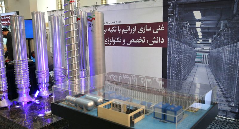 &copy; Reuters. أجهزة طرد مركزي معروضة في طهران بإيران يوم 11 يونيو حزيران 2023. صورة لرويترز من وكالة غرب آسيا للأنباء.