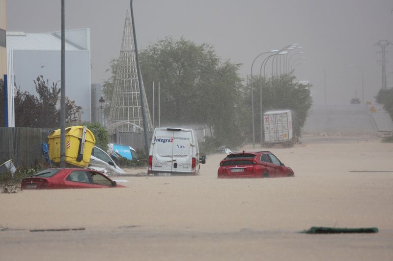&copy; Reuters. Une route inondée suite à de fortes pluies à Tolède, en Espagne. /Photo prise le 4 septembre 2023/REUTERS/Isabel Infantes
