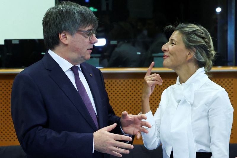 &copy; Reuters. Líder separatista catalão Carles Puigdemont se reúne com vice-primeira-ministra da Espanha, Yolanda Díaz, em Bruxelas
04/09/2023 REUTERS/Yves Herman