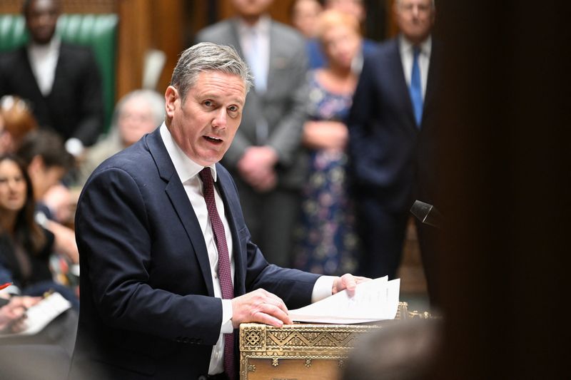 &copy; Reuters. Líder do Partido Trabalhista britânico, Keir Starmer, discursa durante sessão do Parlamento do Reino Unido em Londres
24/05/2023 Parlamento do Reino Unido/Jessica Taylor/Divulgação via REUTERS