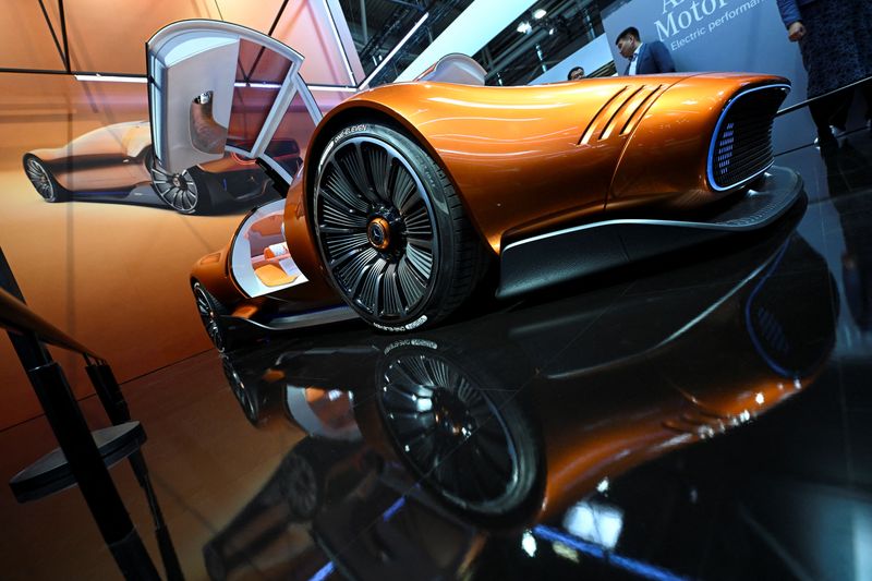 &copy; Reuters. A Mercedes-Benz Vision One-Eleven is displayed during an event a day ahead of the official opening of the 2023 Munich Auto Show IAA Mobility, in Munich, Germany, September 4, 2023. REUTERS/Angelika Warmuth