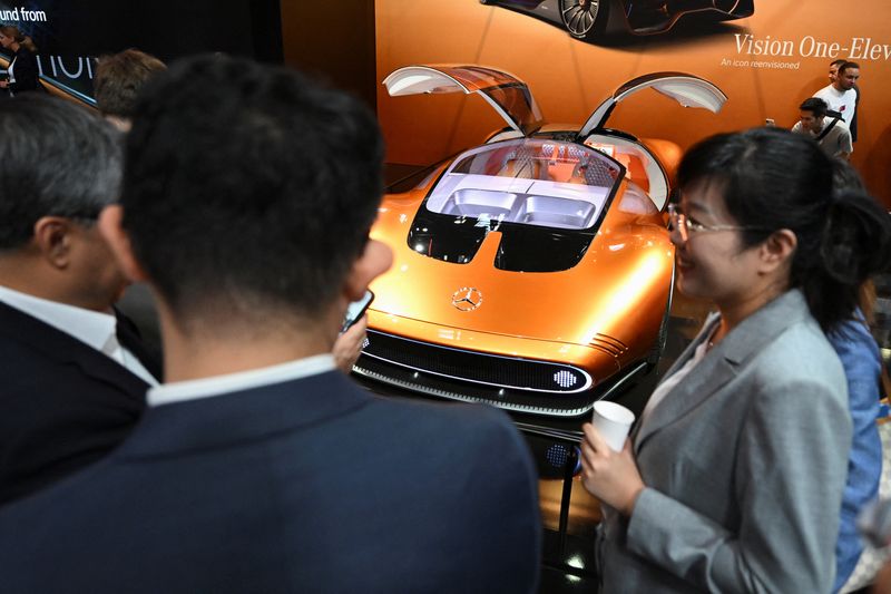 © Reuters. A Mercedes-Benz Vision One-Eleven is displayed during an event a day ahead of the official opening of the 2023 Munich Auto Show IAA Mobility, in Munich, Germany, September 4, 2023. REUTERS/Angelika Warmuth