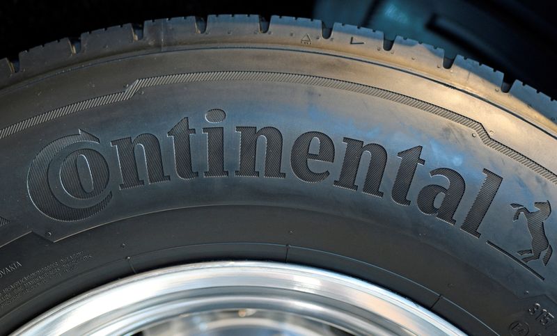 © Reuters. Nome da fabricante alemã de pneus Continental em uma roda
22/09/2016
REUTERS/Fabian Bimmer