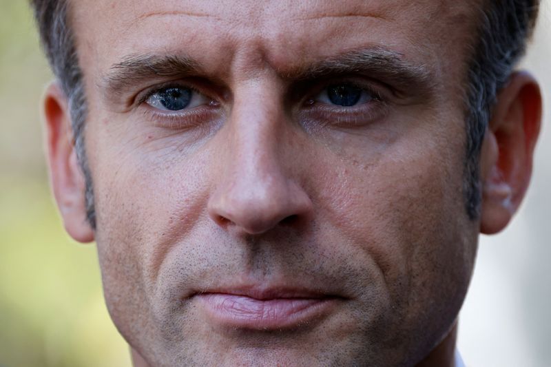 Macron se dit favorable à un 