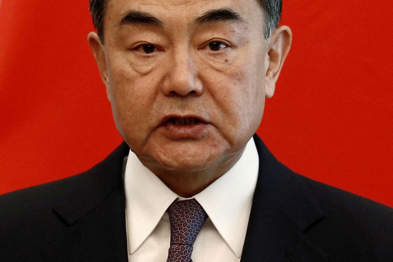 &copy; Reuters. وزير الخارجية الصيني وانغ يي في صورة من أرشيف رويترز 
