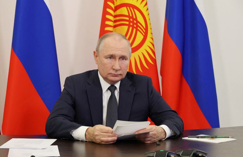 &copy; Reuters. الرئيس الروسي فلاديمير بوتين خلال اجتماع بموسكو يوم الأول من سبتمبر أيلول 2023 . صورة لرويترز من الكرملين .