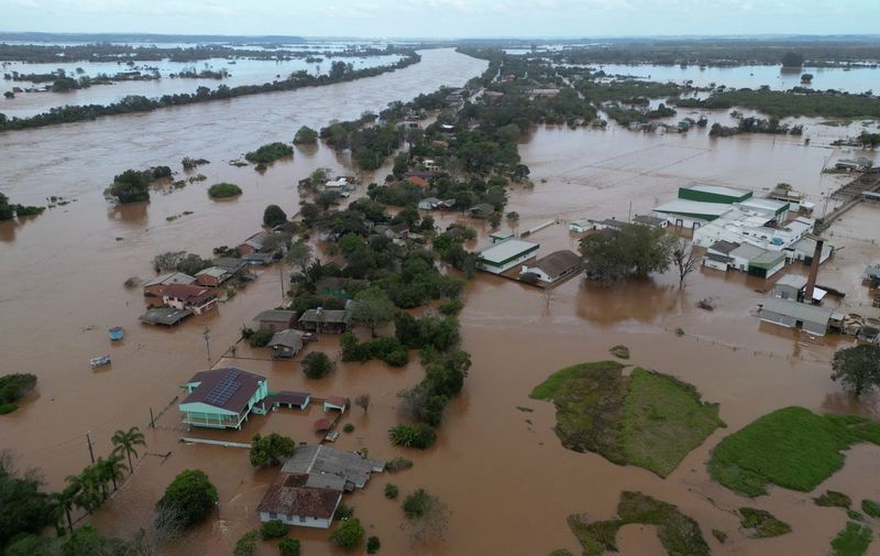 © Reuters. Casas alagadas após passagem de ciclone em Venâncio Aires, no Rio Grande do Sul
05/09/2023
REUTERS/Diego Vara