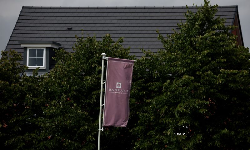 &copy; Reuters. FILE PHOTO: A company logo is seen on a banner outside a Barratt Homes housing development in Warrington, Britain, August 23, 2023. REUTERS/Phil Noble/File Photo