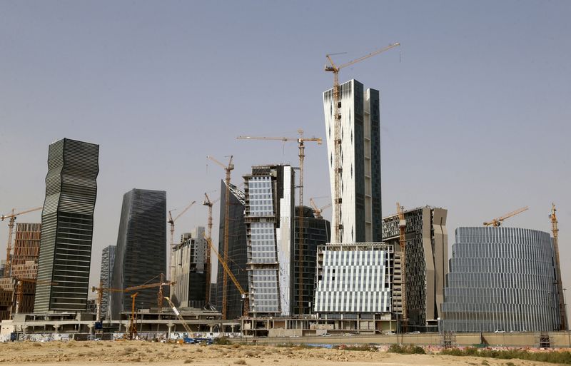 &copy; Reuters. A view shows the construction of the King Abdullah Financial District, north of Riyadh, Saudi Arabia April 11, 2016. REUTERS/Faisal Al Nasser/File Photo