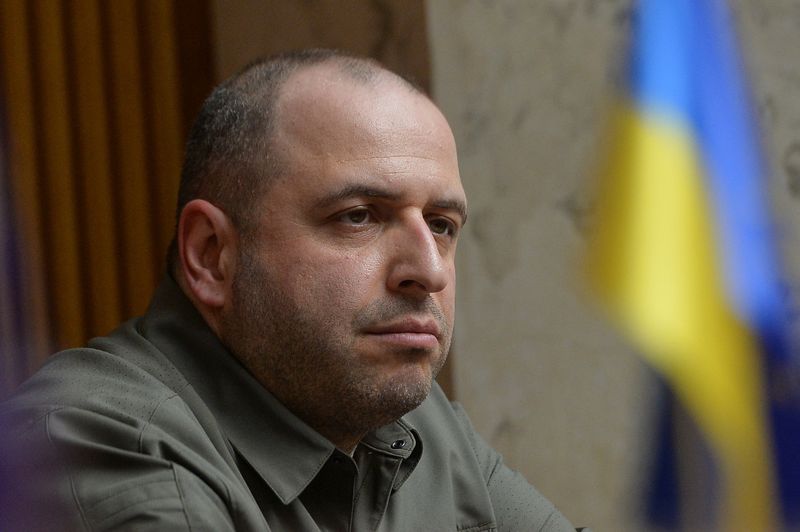 &copy; Reuters. وزير الدفاع الأوكراني المعين حديثًا رستم عمروف يحضر جلسة للبرلمان في كييف يوم الأربعاء. تصوير: أندري نيسترينكو - رويترز.