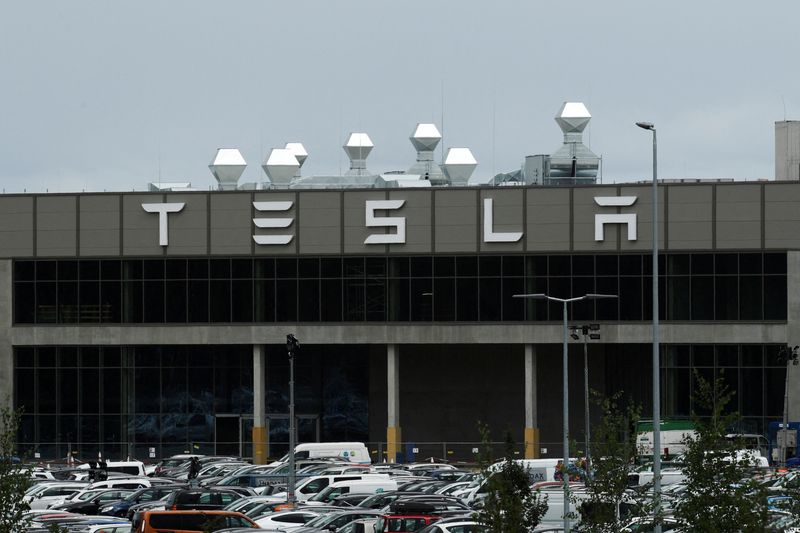 &copy; Reuters. FILE PHOTO: A general view shows the Tesla logo on the Gigafactory in Gruenheide near Berlin, Germany, August 30, 2022. REUTERS/Annegret Hilse/File Photo