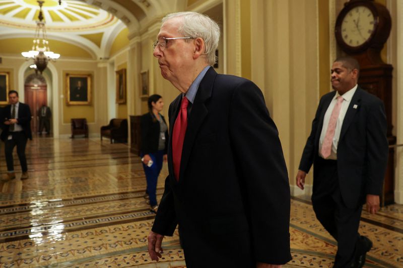 &copy; Reuters. FILE PHOTO: U.S. Senate Minority Leader Mitch McConnell (R-KY) walks to the Senate floor amid ongoing talks over government funding, as the threat of an October government shutdown looms on Capitol Hill in Washington, U.S., September 6, 2023. REUTERS/Juli