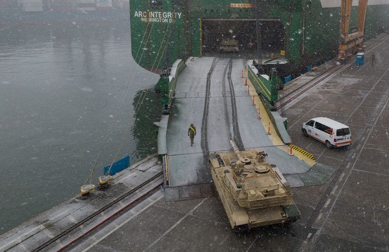 &copy; Reuters. Abrams tank from U.S. 2nd Armored Brigade Combat Team (ABCT) is unloaded as it arrived in the Polish port of Gdynia as part of NATO's Operation Atlantic Resolve in Gdynia, Poland December 3, 2022. REUTERS/Kacper Pempel/File Photo