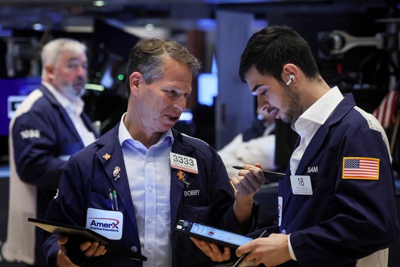 &copy; Reuters. 米国株式市場は、Ｓ＆Ｐ総合５００種とナスダック総合が下落して終了した。２０２２年３月撮影（２０２３年　ロイター/Brendan McDermid）