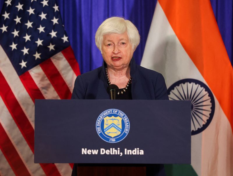 &copy; Reuters. La secretaria del Tesoro de Estados Unidos, Janet Yellen, se dirige a los medios de comunicación, antes de la Cumbre del G20 en Nueva Delhi, India, 8 de septiembre de 2023. REUTERS/Francis Mascarenhas