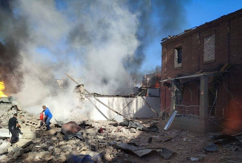 Four killed, scores wounded in Russian air strikes on Ukraine