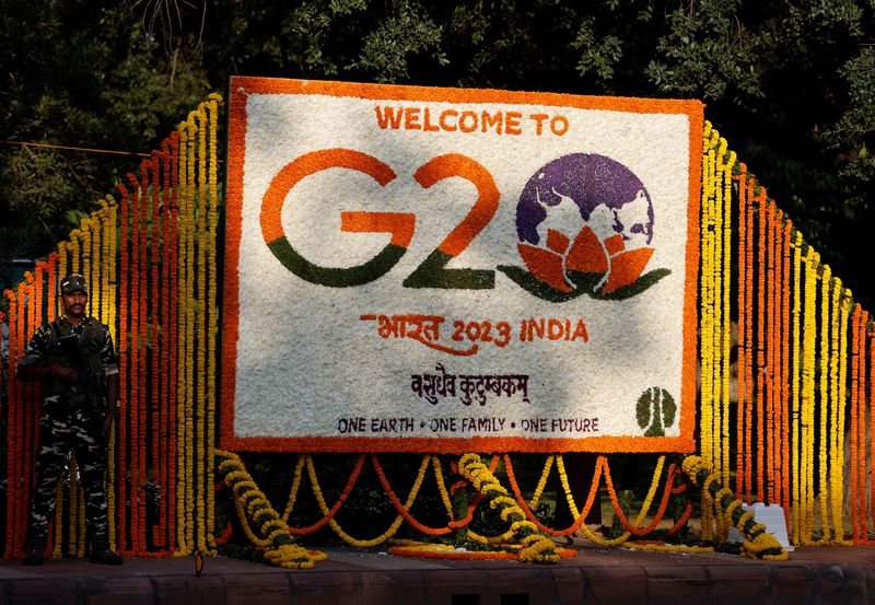&copy; Reuters. Mural de flores com símbolo de encontro do G20 em Nova Délhi, Índia
08/09/2023
REUTERS/Amit Dave