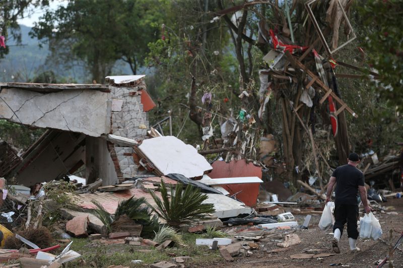 &copy; Reuters. Casa destruída por ciclone em Roca Sales, no Rio Grande do Sul
07/09/2023
REUTERS/Diego Vara