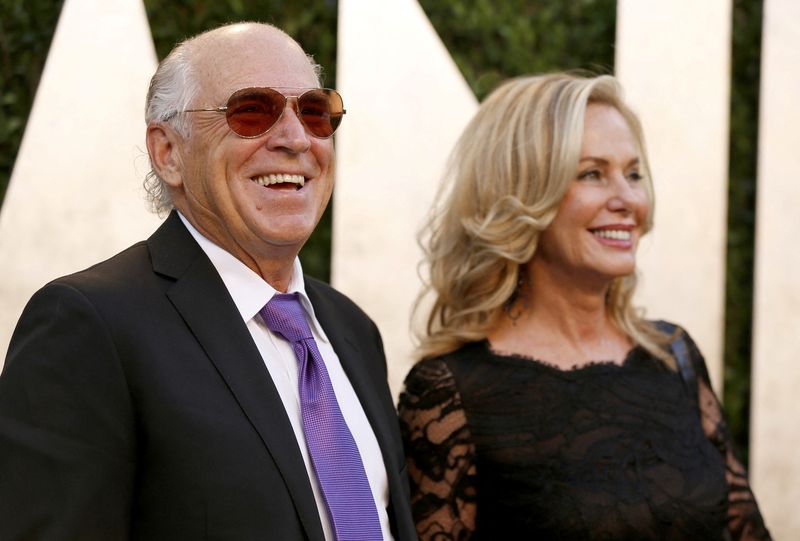 &copy; Reuters. Cantor Jimmy Buffet, já falecido, e sua esposa, Jane
24/02/2013
REUTERS/Danny Moloshok