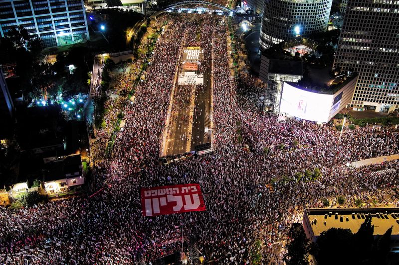 Israelis protest against overhaul plans ahead of key court decision