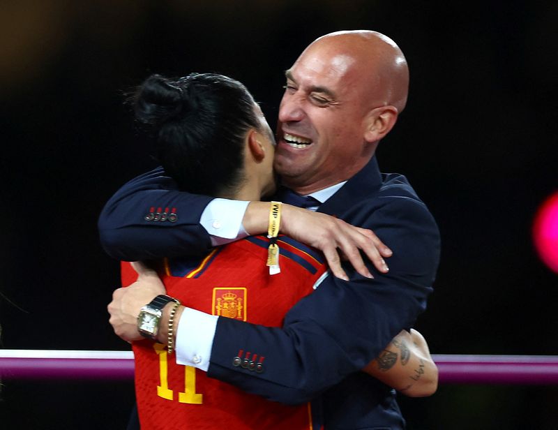 © Reuters. Soccer Football - FIFA Women's World Cup Australia and New Zealand 2023 - Final - Spain v England - Stadium Australia, Sydney, Australia - August 20, 2023 Spain's Jennifer Hermoso celebrates with President of the Royal Spanish Football Federation Luis Rubiales after the match REUTERS/Hannah Mckay/File Photo