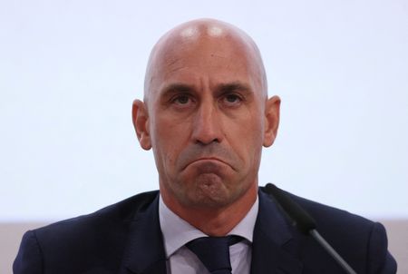 The kiss that led to Spain soccer chief Luis Rubiales quitting By Reuters