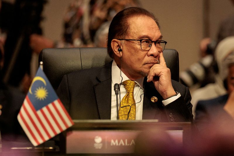 &copy; Reuters. Le Premier ministre malaisien Anwar Ibrahim participe au 26e Sommet ASEAN-Chine lors du 43e Sommet de l'ASEAN à Jakarta. /Photo prise le 6 septembre 2023/REUTERS/Yasuyoshi Chiba