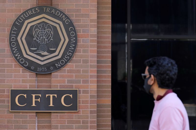 &copy; Reuters. Signage is seen outside of the US Commodity Futures Trading Commission (CFTC) in Washington, D.C., U.S., August 30, 2020. REUTERS/Andrew Kelly