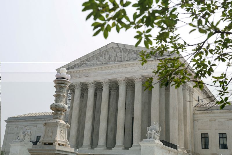 &copy; Reuters. FILE PHOTO: The U.S. Supreme Court is seen in Washington, U.S., June 29, 2023. REUTERS/Evelyn Hockstein/File Photo