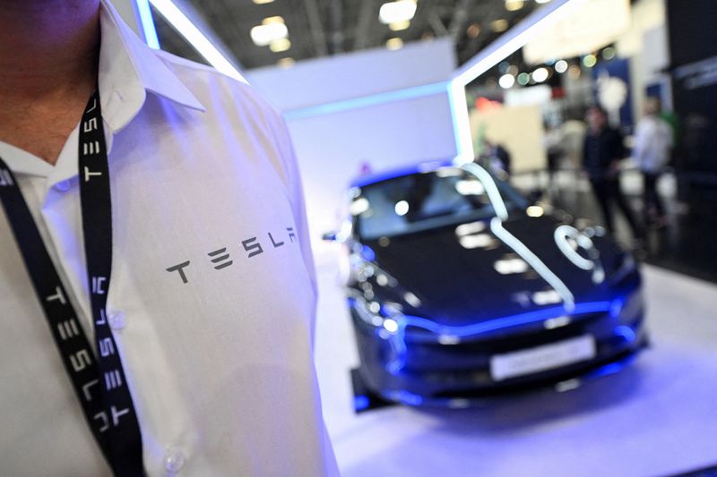 &copy; Reuters. FILE PHOTO: Tesla's Model 3 is displayed during an event a day ahead of the official opening of the 2023 Munich Auto Show IAA Mobility, in Munich, Germany, September 4, 2023. REUTERS/Angelika Warmuth/File Photo