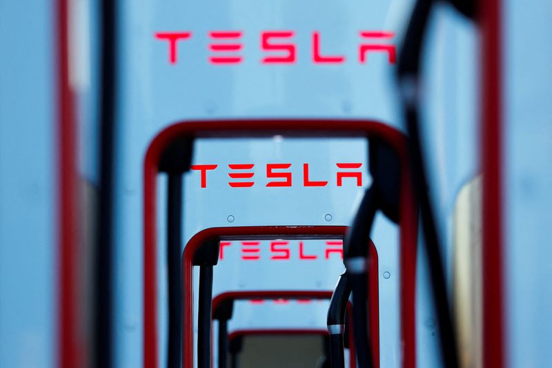 &copy; Reuters. FILE PHOTO: Tesla super chargers are shown in Mojave, California, U.S. July 10, 2019.       REUTERS/Mike Blake/File Photo