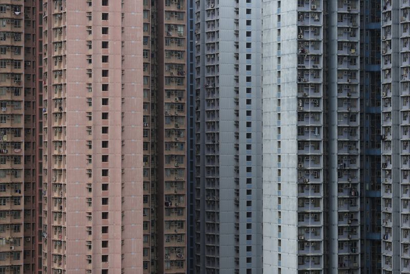 © Reuters. Bloques de viviendas públicas se ven en Hong Kong, China 15 de diciembre de 2015. REUTERS/Tyrone Siu/Foto de archivo. 