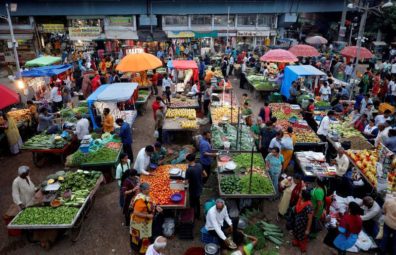 &copy; Reuters. インド当局が１２日発表した８月の消費者物価指数（ＣＰＩ）は前年同月比で６．８３％上昇した。インドで８月２１日撮影（２０２３年　ロイター/Amit Dave/File photo/File Photo）