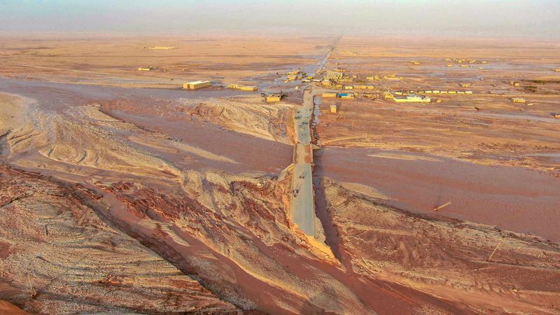 &copy; Reuters. Enchente cobrindo área na região de Al-Mukhaili, na Líbia
11/09/2023
Libya Al-Hadath/Divulgação via REUTERS