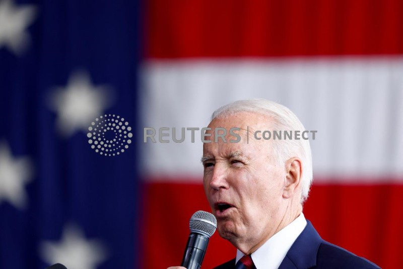 &copy; Reuters. O presidente dos EUA, Joe Biden, reúne-se com militares, socorristas e suas famílias no dia do 22º aniversário dos ataques de 11 de setembro de 2001 ao World Trade Center
11/09/2023
REUTERS/Evelyn Hockstein