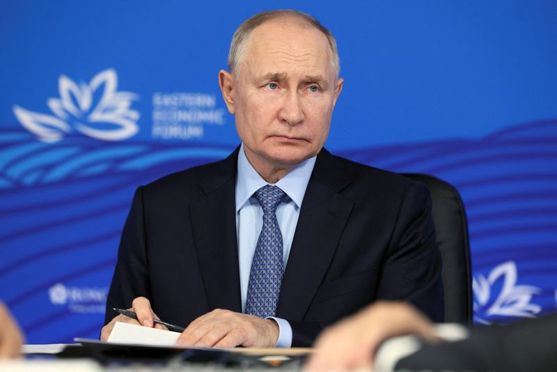 &copy; Reuters. الرئيس الروسي فلاديمير بوتين يترأس اجتماعا عبر رابط فيديو في فلاديفوستوك بروسيا يوم 11 سبتمبر أيلول 2023. صورة لرويترز من وكالة سبوتنيك الروسي