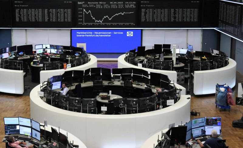&copy; Reuters. FILE PHOTO: The German share price index DAX graph is pictured at the stock exchange in Frankfurt, Germany, September 8, 2023. REUTERS/Staff/File Photo