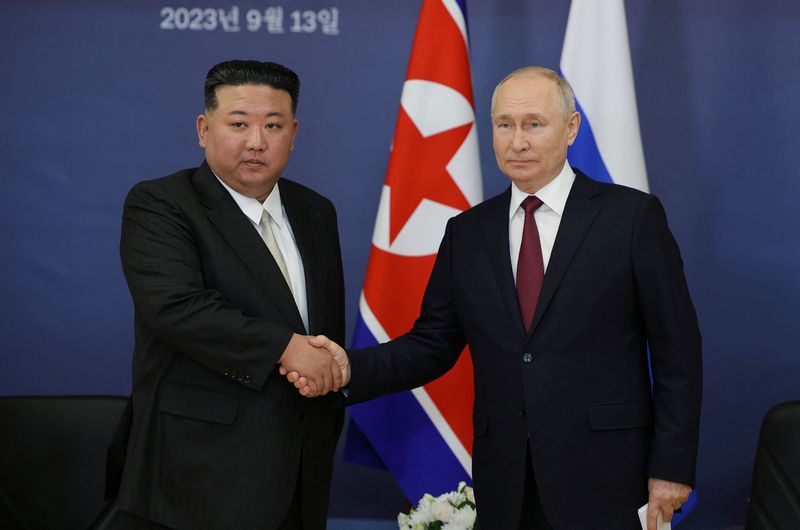 © Reuters. Russia's President Vladimir Putin shakes hands with North Korea's leader Kim Jong Un during a meeting at the Vostochny Сosmodrome in the far eastern Amur region, Russia, September 13, 2023. Sputnik/Vladimir Smirnov/Pool via REUTERS ATTENTION EDITORS - THIS IMAGE WAS PROVIDED BY A THIRD PARTY.