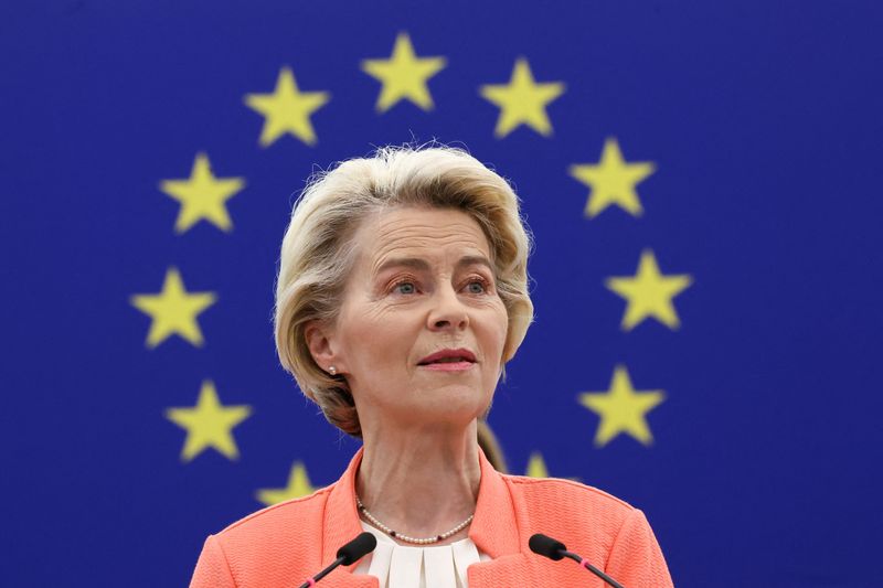 &copy; Reuters. La presidenta de la Comisión Europea, Ursula von der Leyen, pronuncia el discurso sobre el estado de la Unión Europea ante el Parlamento Europeo, en Estrasburgo, Francia. 13 de septiembre, 2023. REUTERS/Yves Herman