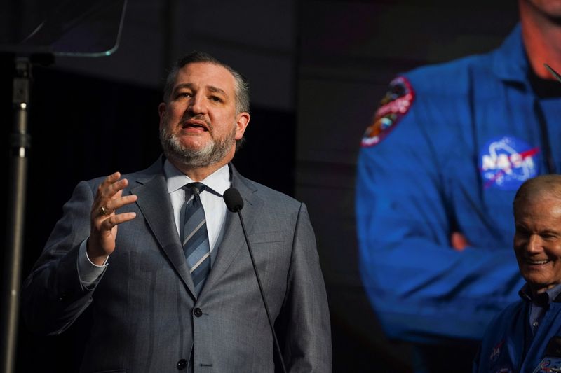 &copy; Reuters. FILE PHOTO: U.S. Senator Ted Cruz speaks at an event during which NASA announces the crew of the Artemis II space mission to the moon and back in Houston, Texas, U.S., April 3, 2023. REUTERS/Go Nakamura/File photo
