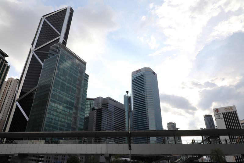 &copy; Reuters. FILE PHOTO: A general view of a business district in Kuala Lumpur, Malaysia September 15, 2020. REUTERS/Lim Huey Teng/File Photo