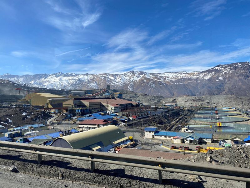 &copy; Reuters. FILE PHOTO: The Codelco El Teniente copper mine, the world's largest underground copper mine is shown near Rancagua, Chile August 13, 2020. REUTERS/Fabian Cambero/File Photo
