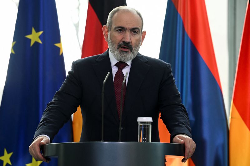 &copy; Reuters. رئيس وزراء أرمينيا نيكول باشينيان خلال مؤتمر صحفي بمقر المستشارية الألمانية في برلين يوم الثاني من مارس آذار 2023. تصوير: انجريت هلسه - رويترز.
