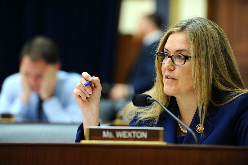 Wexton won't seek reelection after doctors say Parkinson's condition more serious