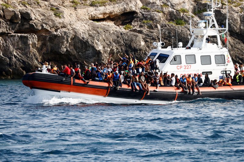 &copy; Reuters. Imigrantes em Lampedusa
 18/9/2023   REUTERS/Yara Nardi