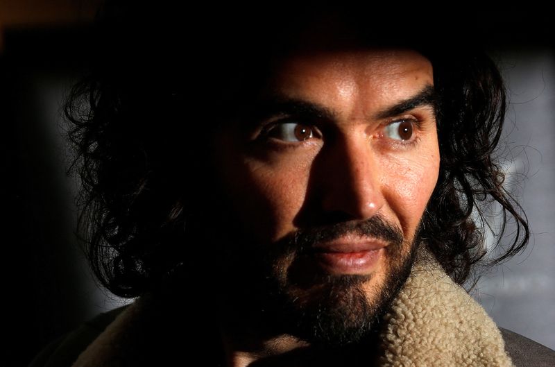 &copy; Reuters. Russel Brand em Londres
05/12/2014
REUTERS/Suzanne Plunkett 