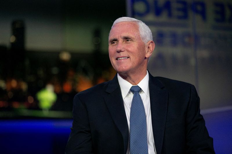 &copy; Reuters. FILE PHOTO: Republican presidential candidate and former U.S. Vice President Mike Pence sits down with NewsNation anchor Leland Vittert (not pictured) for a town hall event at NewsNation's headquarters in Chicago, Illinois, U.S., September 13, 2023. REUTE