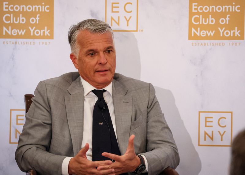 &copy; Reuters. FILE PHOTO: UBS CEO Sergio Ermotti addresses the Economic Club of New York in New York City, U.S., September 14, 2023.  REUTERS/Brendan McDermid